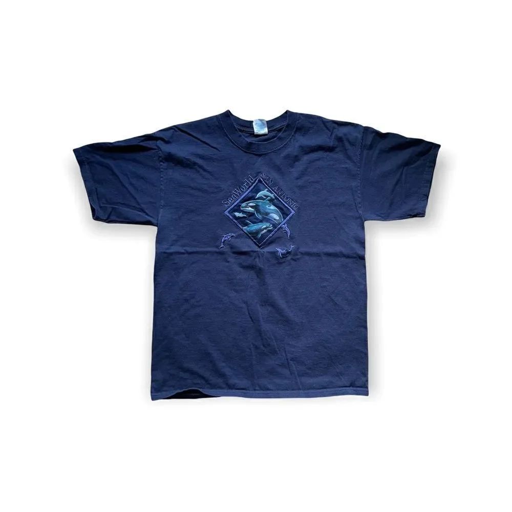 SeaWorld San Antonio embroidered t-shirt